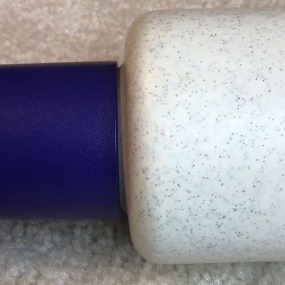 Vintage Tupperware Rolling Pin, 16”. - Picture 6 of 9